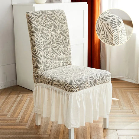 Housse de chaise avec jupe en dentelle beige